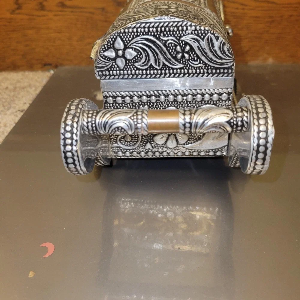 Vintage India Silver Tone Elephant Carriage Jewelry Box Trinket Box Velvet Lined